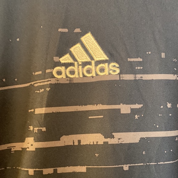 2016-17 Real Madrid pre-match jersey NWT XL - Picture 3 of 4